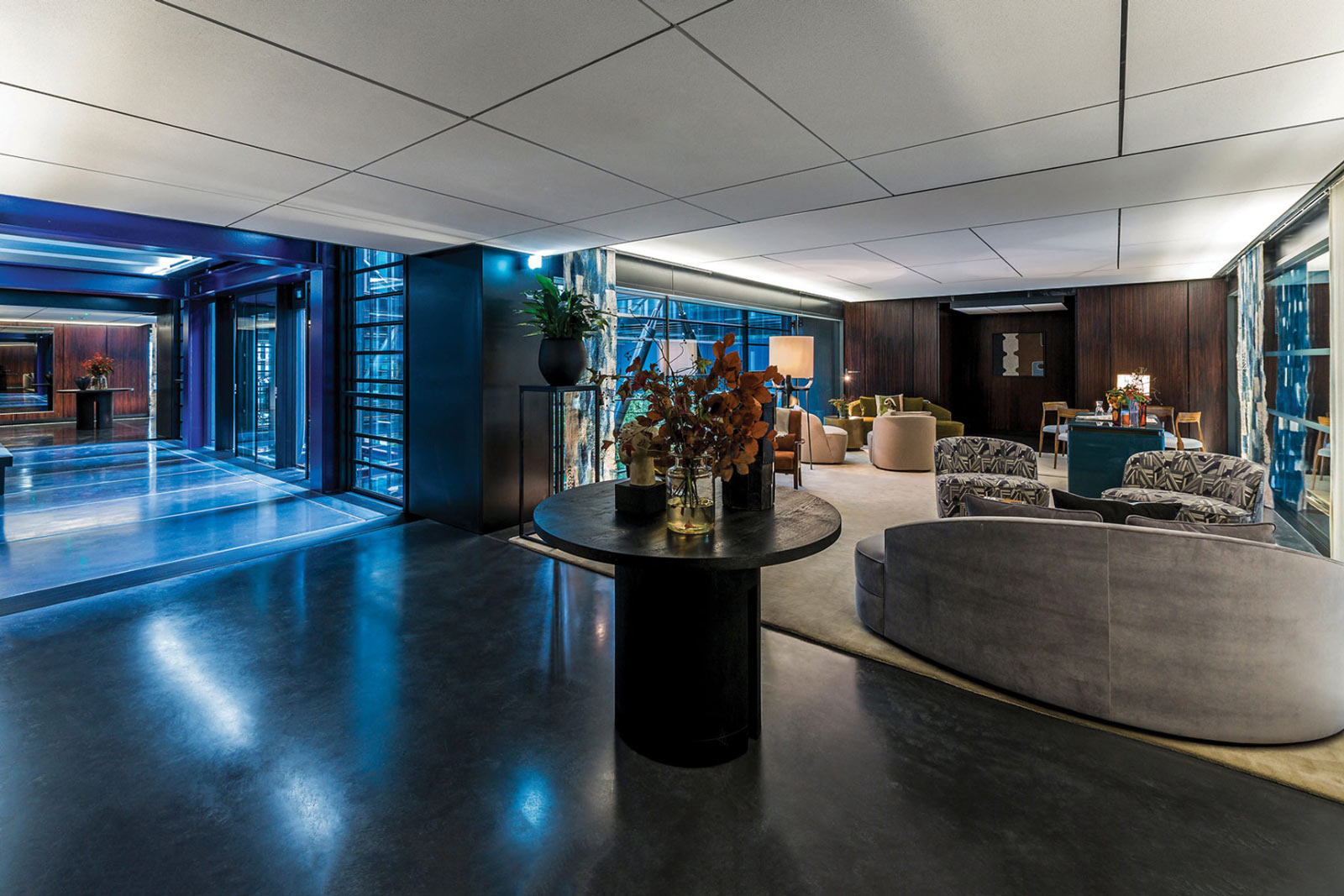 Resident lounge of penthouses 